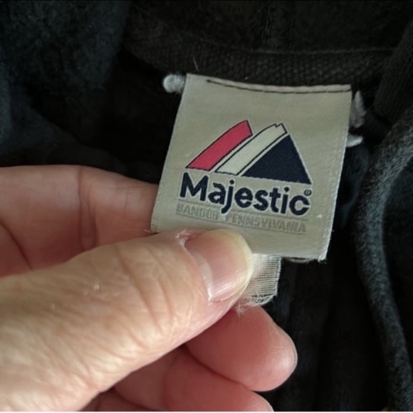 Majestic Black and Gold Bruins Hoodie - Picture 5 of 6